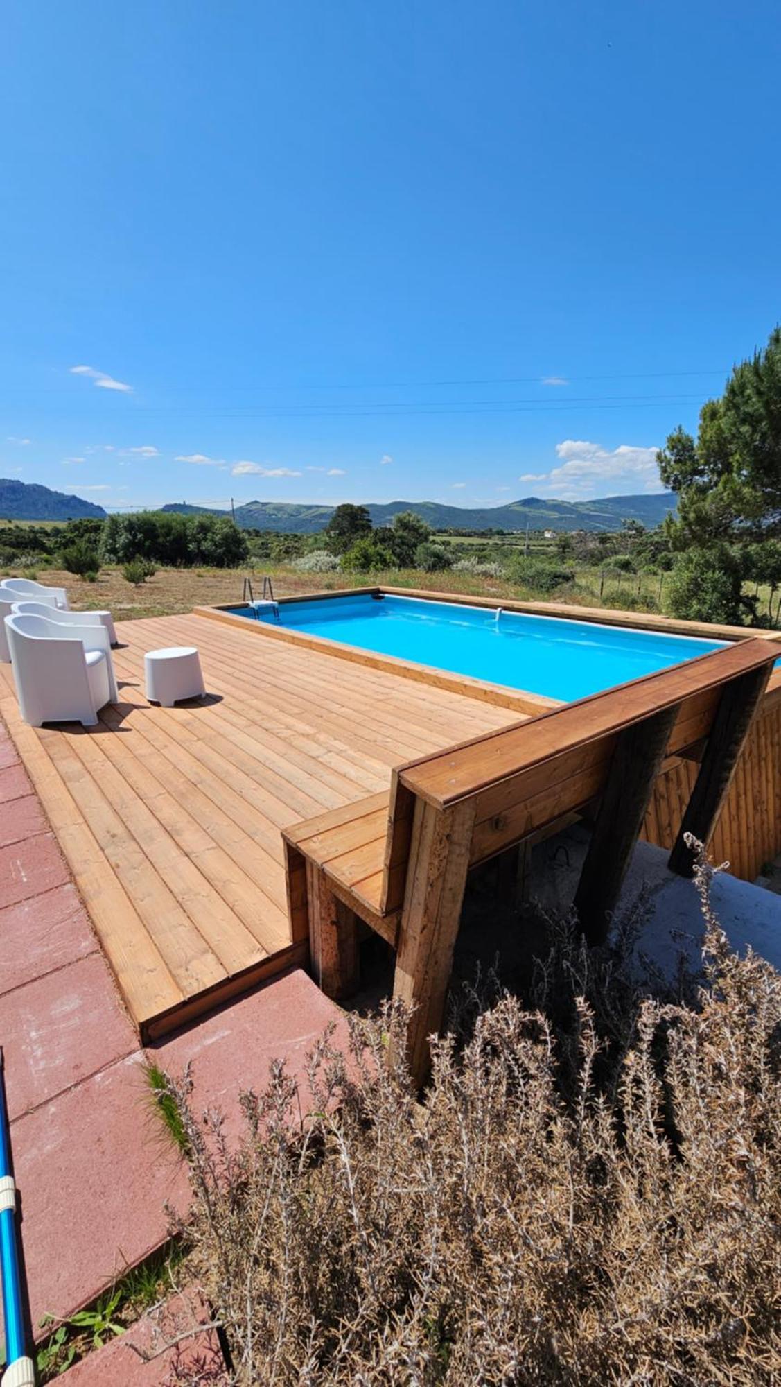 Villa Jolies Viddalba Екстериор снимка